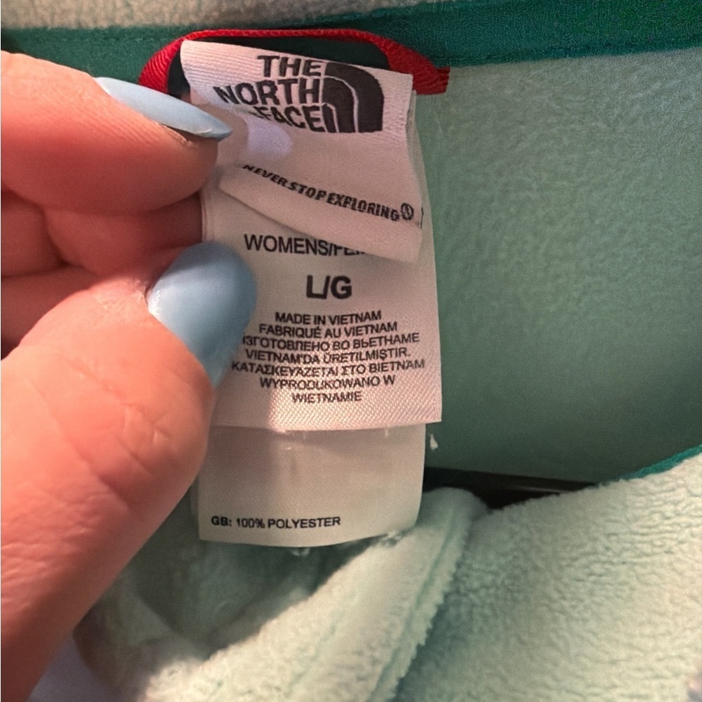 The North Face Women’s Light Green Fleece Jacket - Picture 3 of 3
